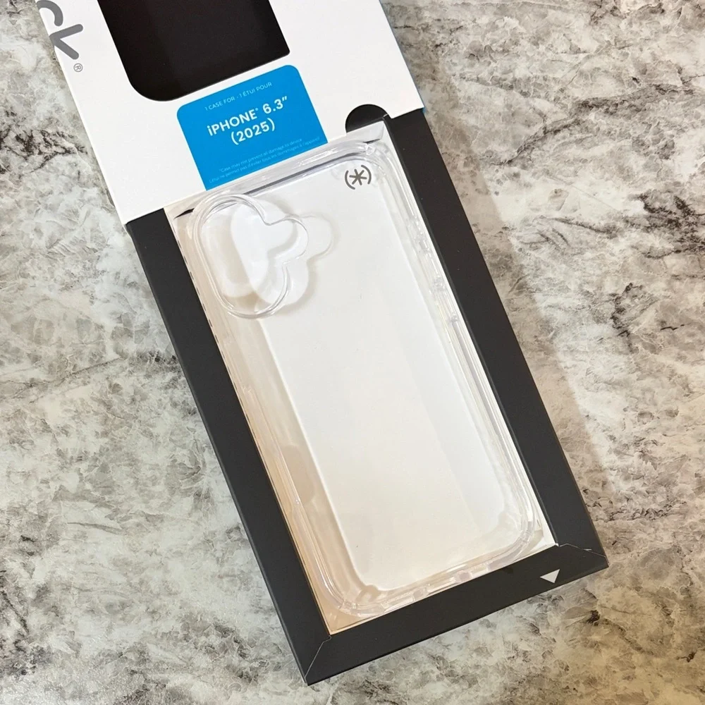 Speck Presidio Clear Case for iPhone 6.3